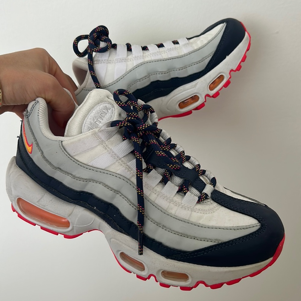 NIKE AIMAX